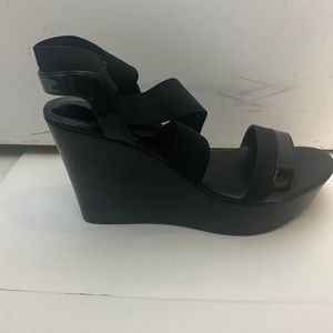 Black wedge heels